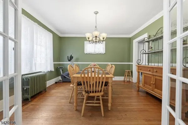 27 Reservoir Pl, Belleville Twp., NJ 07109