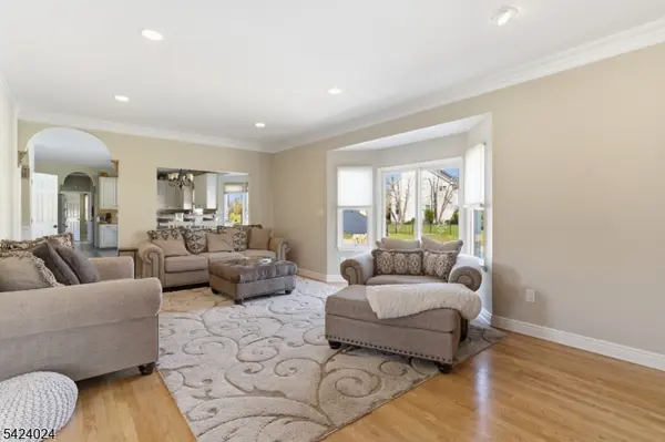 212 Fairfield Ln, Hillsborough Twp., NJ 08844