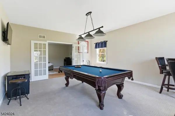 212 Fairfield Ln, Hillsborough Twp., NJ 08844