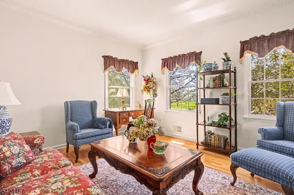 2 Moonlight Trl, Raritan Twp., NJ 08822