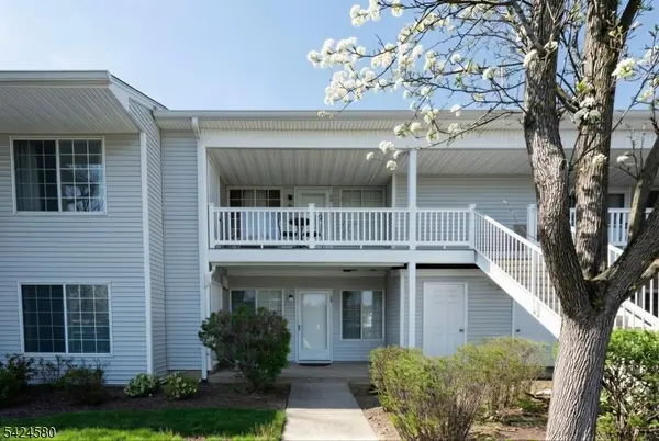 26 Larkspur Ct #26, Bedminster Twp., NJ 07921