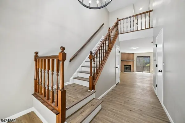 3 Amy Ct, Lebanon Boro, NJ 08833