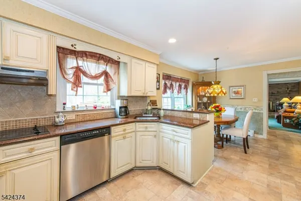 30 Clearfield Rd, Roxbury Twp., NJ 07876