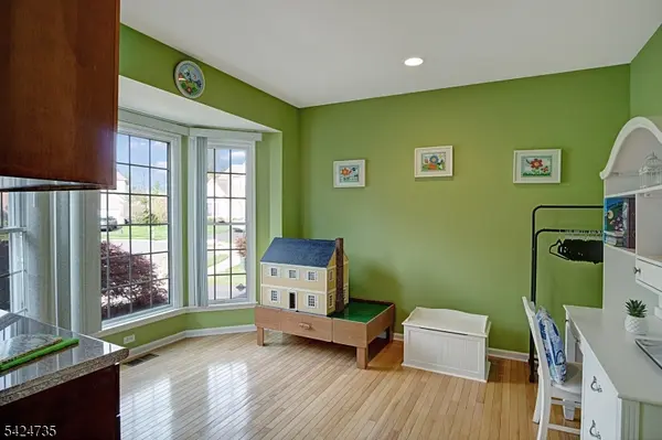 7 Hager St, East Brunswick Twp., NJ 08816