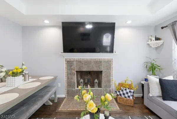 23 Roosevelt Trl, Hopatcong Boro, NJ 07843