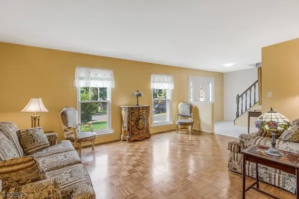 17 Denbigh Dr, Franklin Twp., NJ 08873