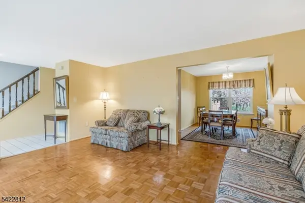 17 Denbigh Dr, Franklin Twp., NJ 08873