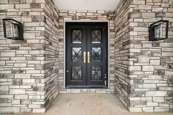 16 New Amwell Rd, Hillsborough Twp., NJ 08844