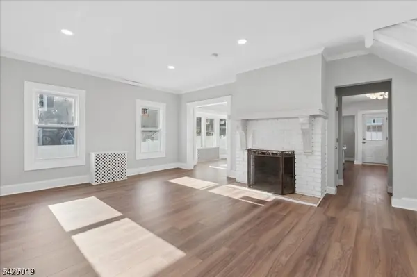 109 E 6Th Ave, Roselle Boro, NJ 07203