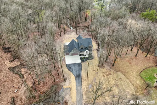 3727 Buttrick AVE SE, Cascade Twp, MI 49301