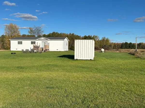 5614 Cavender DR, Chippewa Twp, MI 48883