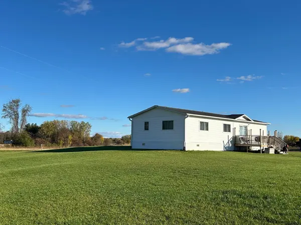 5614 Cavender DR, Chippewa Twp, MI 48883