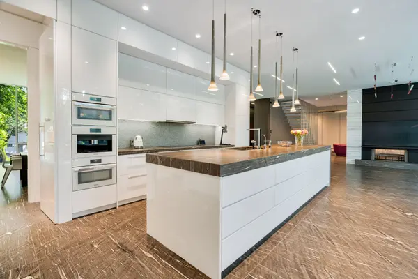 130 Riverview DR, Toronto C04, ON M4N 3C8