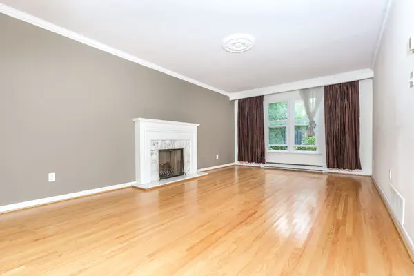 70 Mossgrove TRL, Toronto C12, ON M2L 2W3