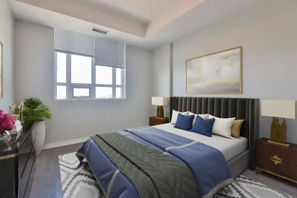 125 Western Battery RD #2815, Toronto C01, ON M6K 3R8