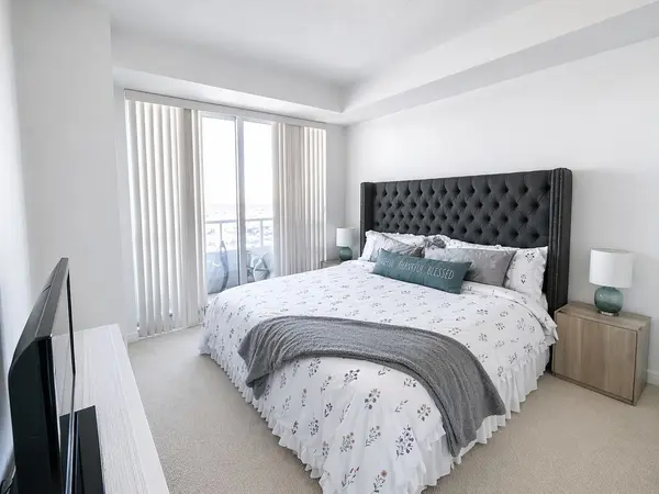 181 Wynford DR #2907, Toronto C13, ON M3C 0C6