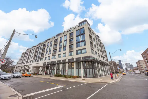 1 Strathgowan AVE #406, Toronto C04, ON M4N 0B3