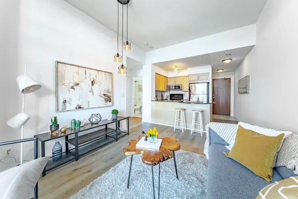 18 Kenaston GDNS #713, Toronto C15, ON M2K 3C7