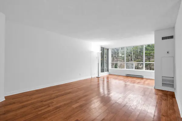 3800 Yonge ST #402, Toronto C04, ON M4N 3P7