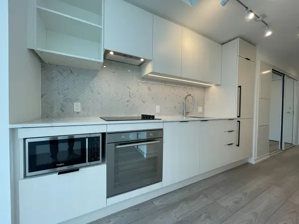 82 Dalhousie ST #1108, Toronto C08, ON M5B 0C5