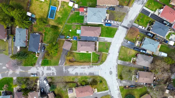 106 Ainsdale RD, Toronto E04, ON M1R 3Z2