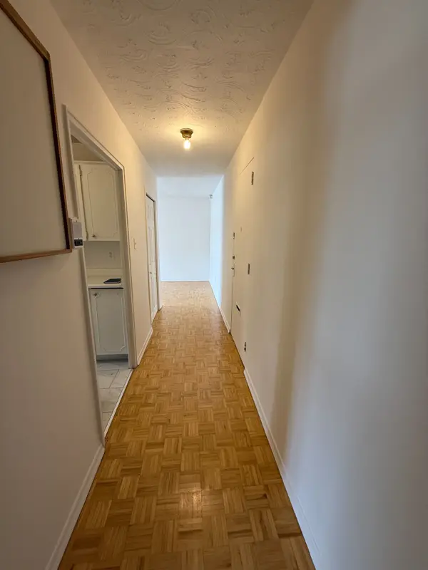 95 Taunton RD E #203, Oshawa, ON L1G 3T6