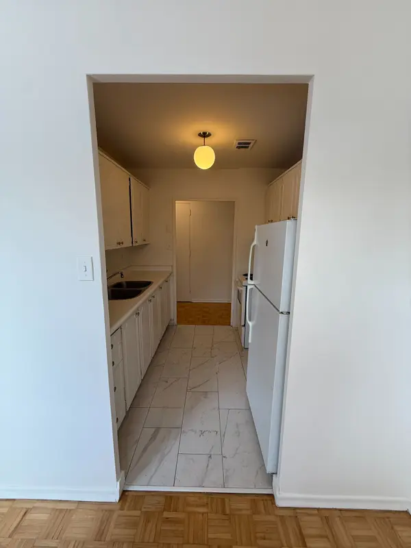 95 Taunton RD E #203, Oshawa, ON L1G 3T6