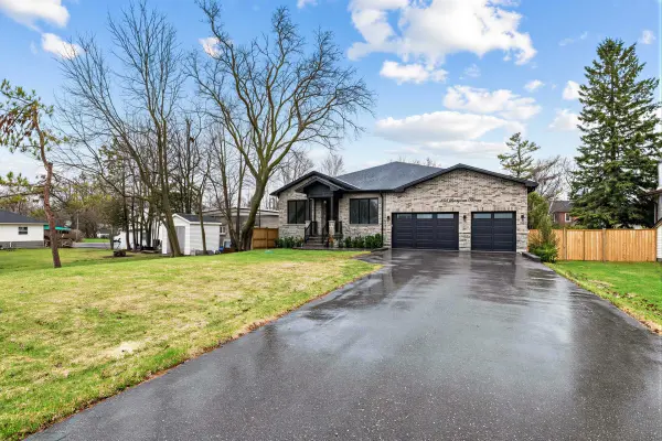 225 Sunnybrae AVE, Innisfil, ON L9S 1K4