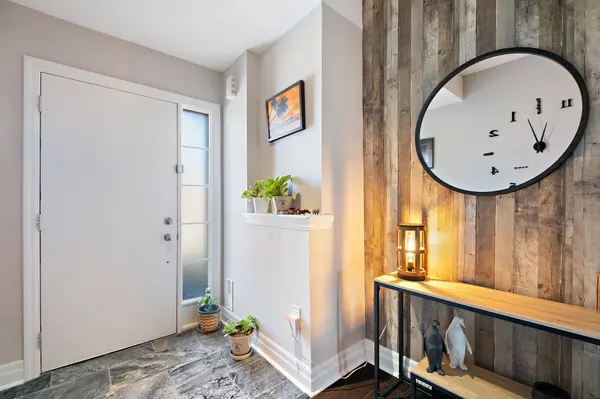 873 New Westminster DR, Vaughan, ON L4J 0G8