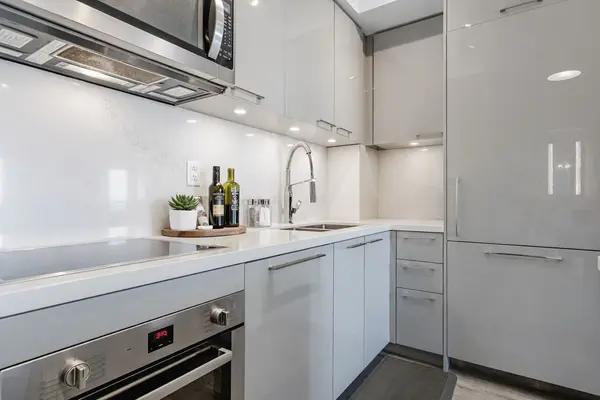 1 Grandview AVE #2507, Markham, ON L3T 0G7