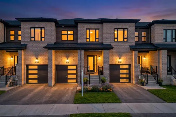 29 Turnberry LN, Barrie, ON L9J 0M8