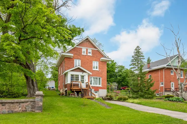 746 Sixth AVE, Tay, ON L0K 1R0