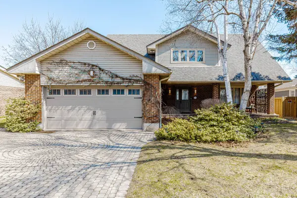 253 McCraney ST W, Oakville, ON L6H 3A9