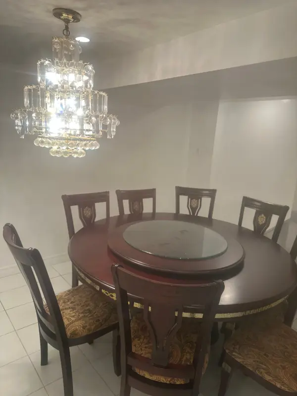 Address not disclosed, Toronto W02, ON M6H 1P8