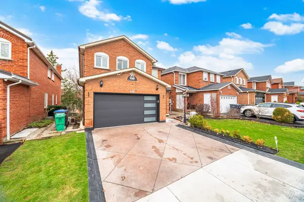 4616 Owl CIR, Mississauga, ON L4Z 2P9