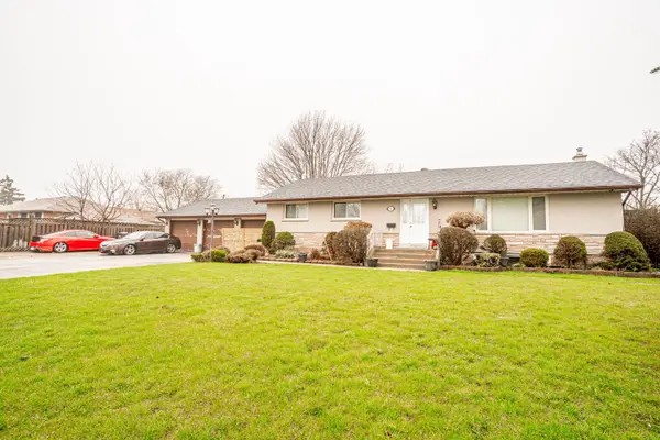 37 Carlyle CRES, Brampton, ON L6W 2Y9