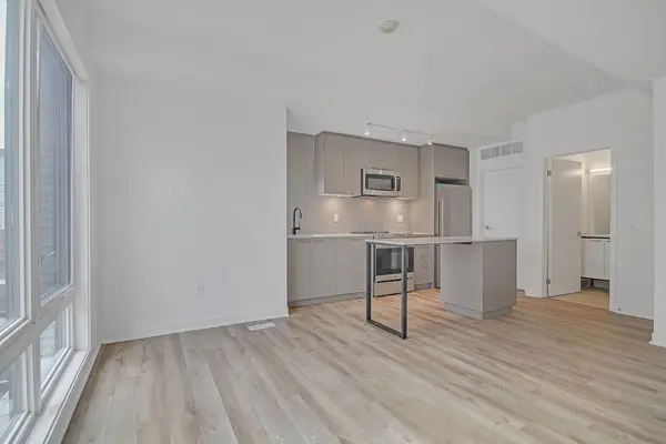 30 Ed Clark GDNS #TH4, Toronto W03, ON M6N 0B5