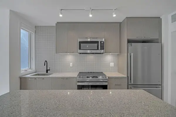 30 Ed Clark GDNS #TH4, Toronto W03, ON M6N 0B5