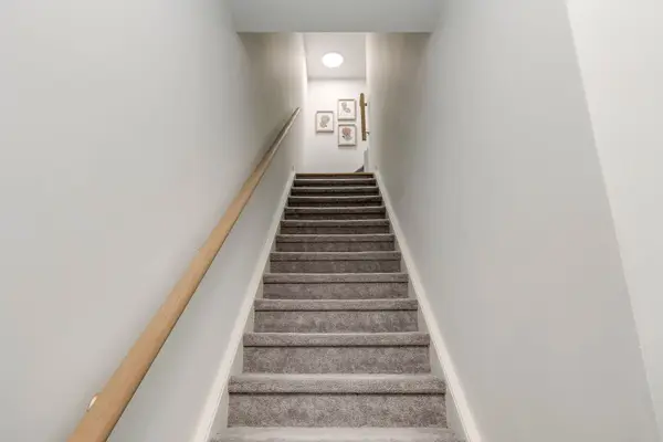 3546 Colonial DR #4, Mississauga, ON L5L 0C1