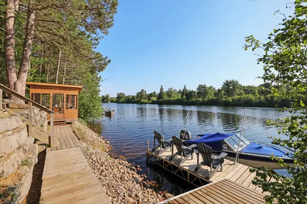 79 FLYING CLUB RD, Greater Madawaska, ON K0J 2R0