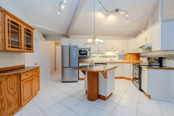 1564 Honey Harbour RD, Georgian Bay, ON L0K 1S0