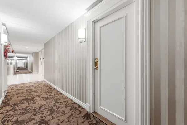 570 Proudfoot LN #1007, London North, ON N6H 4Z1