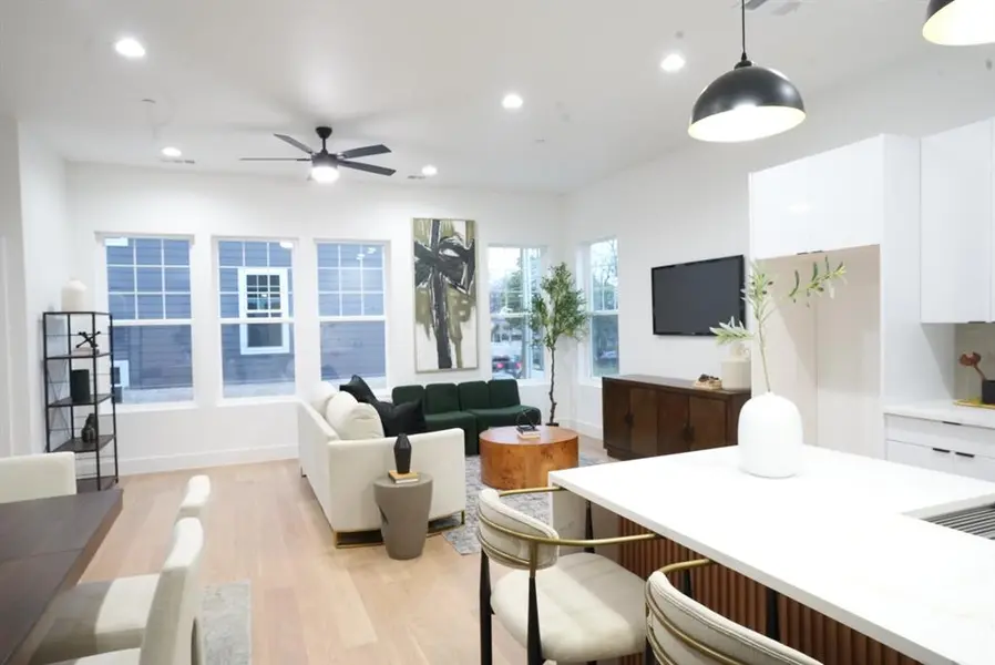 629 N Tyler Street #106, Dallas, TX 75208