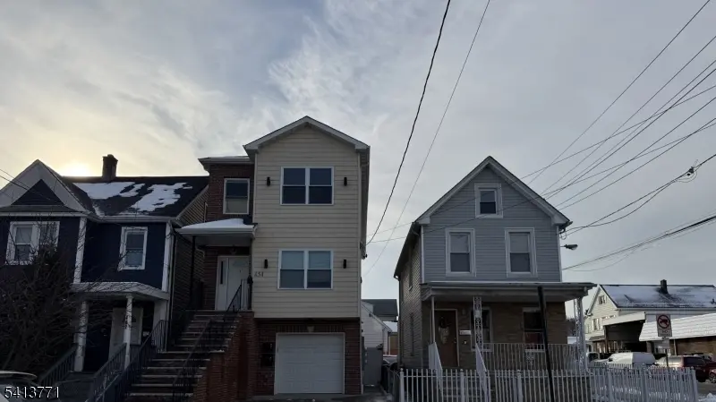 454 3Rd Ave, Elizabeth City, NJ 07206