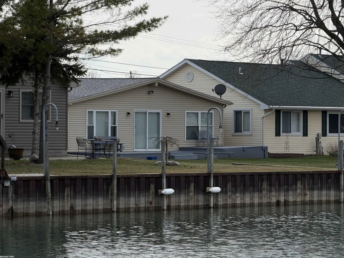 6326 Marina DR, Clay Twp, MI 48001