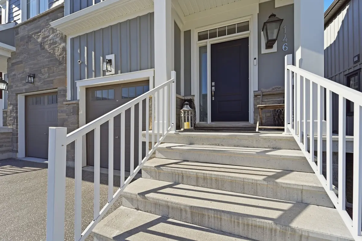 146 Sycamore ST, Blue Mountains, ON L9Y 4E4