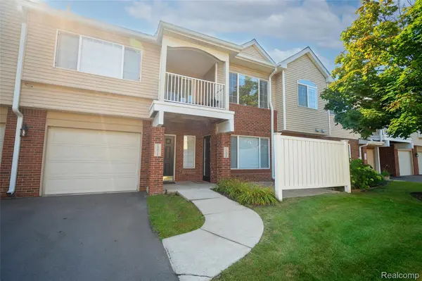 23010 Fairlane BLVD, Woodhaven, MI 48183