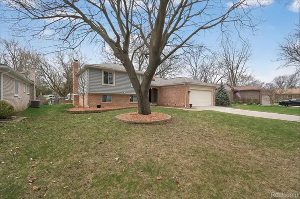 45459 Brunswick DR, Canton Charter Township, MI 48187