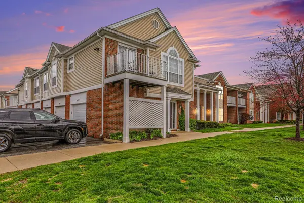 16413 Dominion DR, Macomb Township, MI 48044