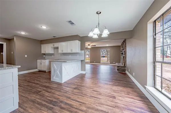 123 Camino Robles Street, Gun Barrel City, TX 75156